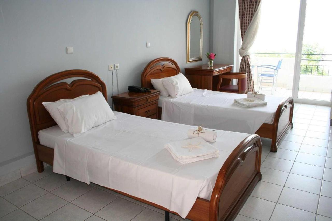 Revis Station Plataria Hotel Exterior photo